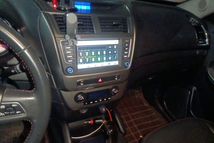 Used Geely Auto GX7 2014 2.0L Automatic Prestige Edition
