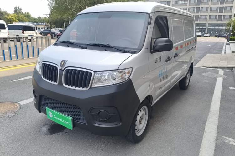 Used Jinbei Hiace X30 2023 1.5L Super-Enjoyment Van 2/5 Seats Non-Air-Conditioned Version SWC15M