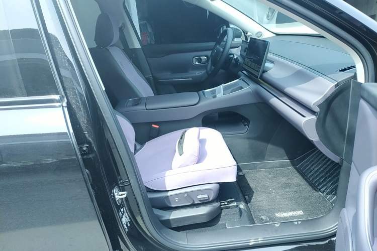 Used Leapmotor C16 2026 Extended-Range 280 LiDAR Zhizun Edition 5 Seats Right Front Seat