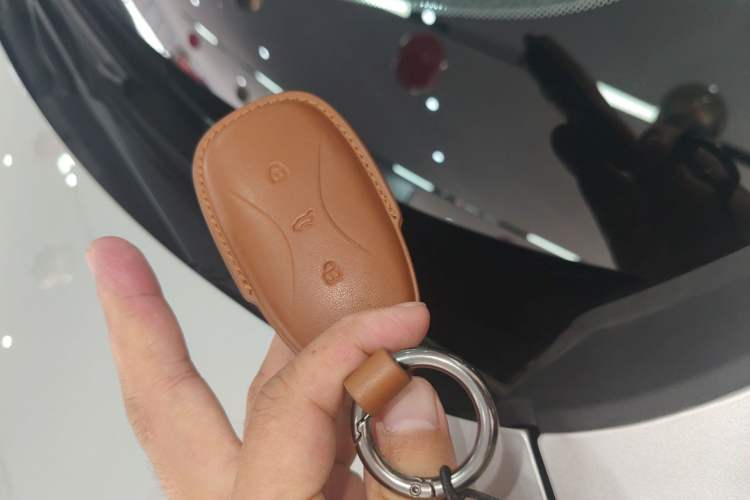 Used Dongfeng Aeolus L8 2025 Model 185KM Ideal Edition