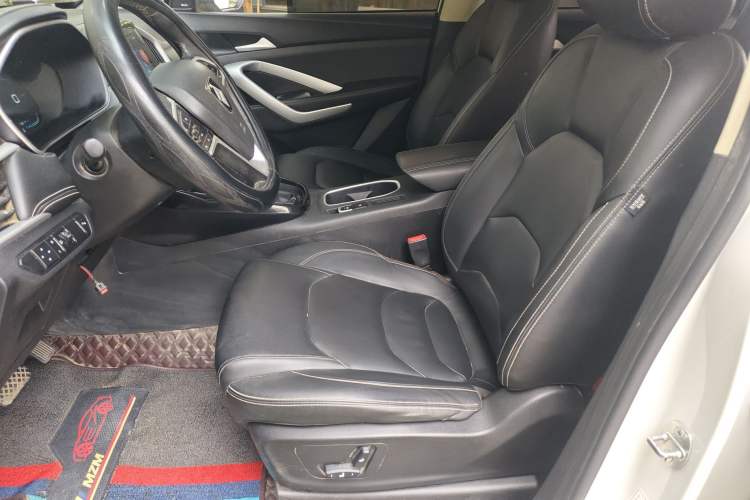 Used Baojun 530 2021 Global Car Anniversary Edition 1.5T CVT Prestige Connected Model 6 Seats