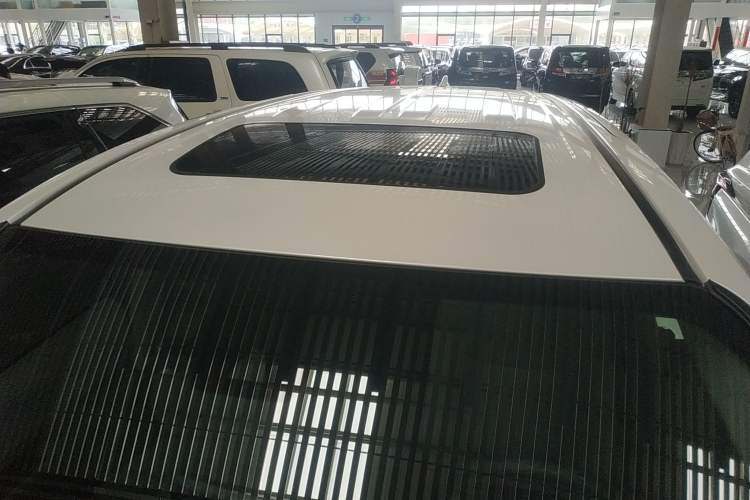 Used Toyota SIENNA 2026 Model 2.5L Dual-Engine Two-Wheel-Drive Comfort Edition Roof