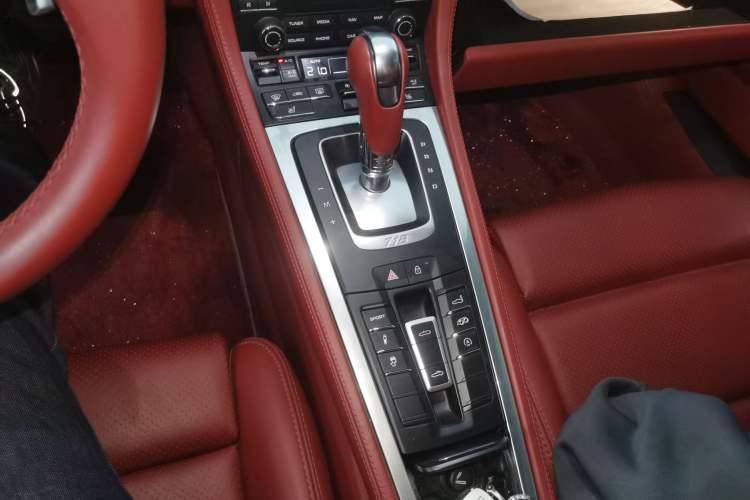 Used Porsche 718 2022 Boxster 2.0T
