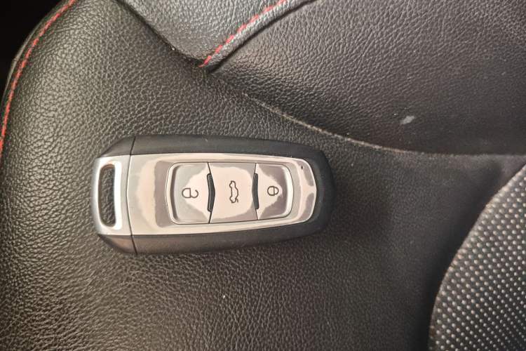 Used Geely Auto Emgrand 2014 Sedan 1.3T CVT Elite Model