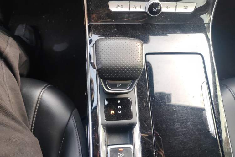 Used Roewe RX5 eMAX 2020 500 PHEV Smart Cabin Flagship Edition Gear Lever