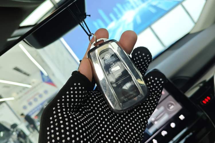 Used Toyota Camry 2023 2.5G Luxury Edition Vehicle Key