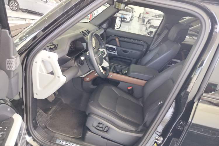 Used Land Rover Defender 2024 110 3.0T P400 X-DYNAMIC HSE Driver Seat