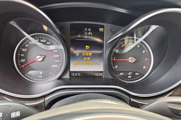 Used Mercedes-Benz V-Class 2017 V 260 Avantgarde Edition