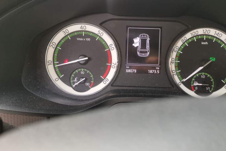 Used Skoda Kodiaq 2017 TSI330 5-Seat Two-Wheel Drive Luxury Edition Odometer Close Up