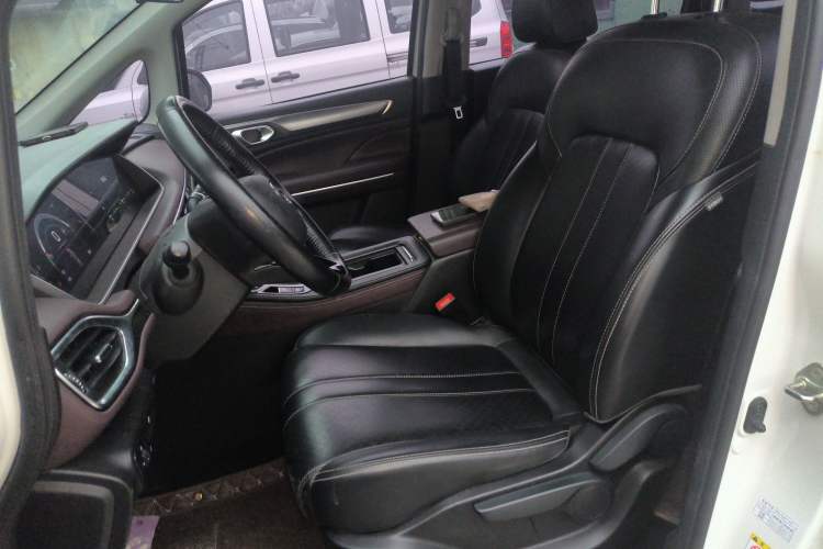 Used GAC Trumpchi M6 2021 PRO 270T Automatic Luxury Edition