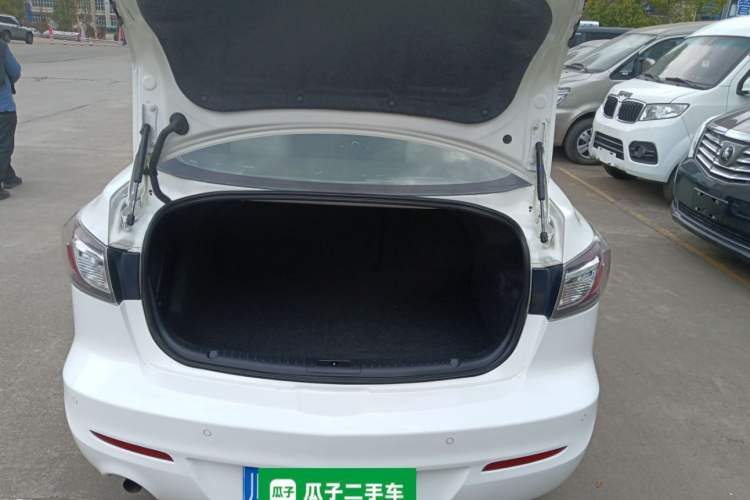 Used Mazda 3 2015 Sedan 1.6L Manual Comfort Model