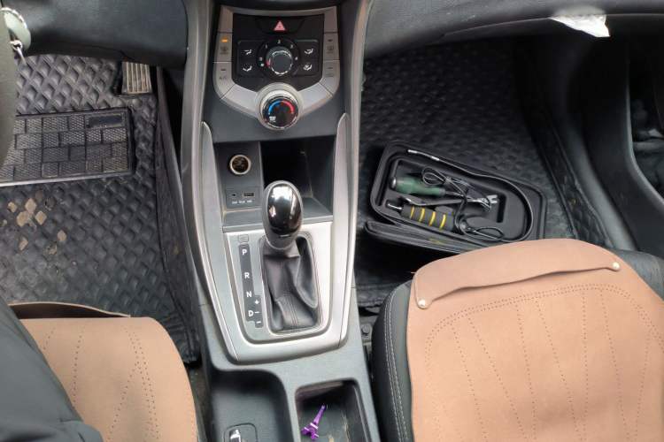 Used Hyundai Elantra (5th Generation / Langdong) 2012 1.6L Automatic Fashion Edition