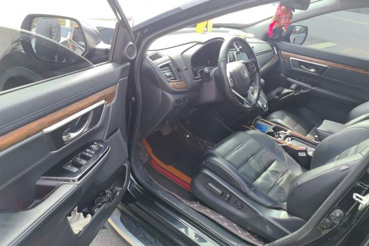 Used Honda CR-V 2021 240TURBO CVT 2WD Fashion Edition
