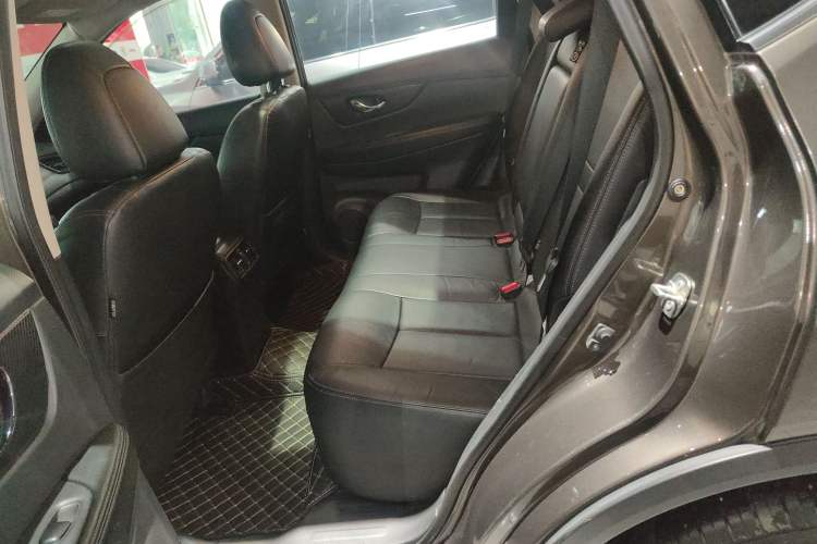 Used Nissan X-Trail 2019 2.0L CVT Smart Connect Comfort Edition 2WD
