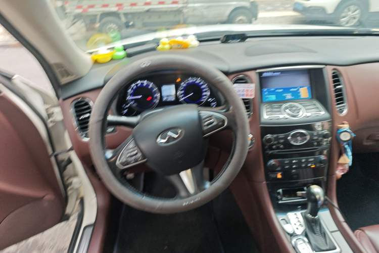 Used Infiniti QX50 2015 2.5L Enjoyment Edition