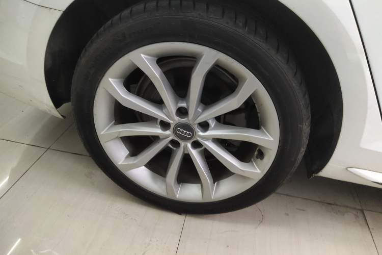 Used Audi A4L 2017 Plus 40 TFSI Ambition Model Right Rear Wheel Hub