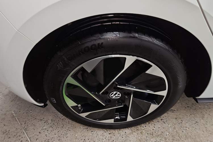 Used Volkswagen ID.3 2025 Smart Edition Outstanding Model
