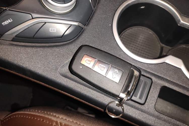 Used Haima V70 2016 1.5T Automatic Comfort Plus 7-Seater
