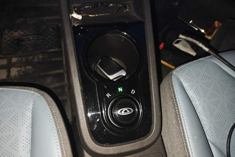 Used Chery QQ Little Ant 2022 Sweet Pink Edition Low-Sugar Version 30kW 301km Range
