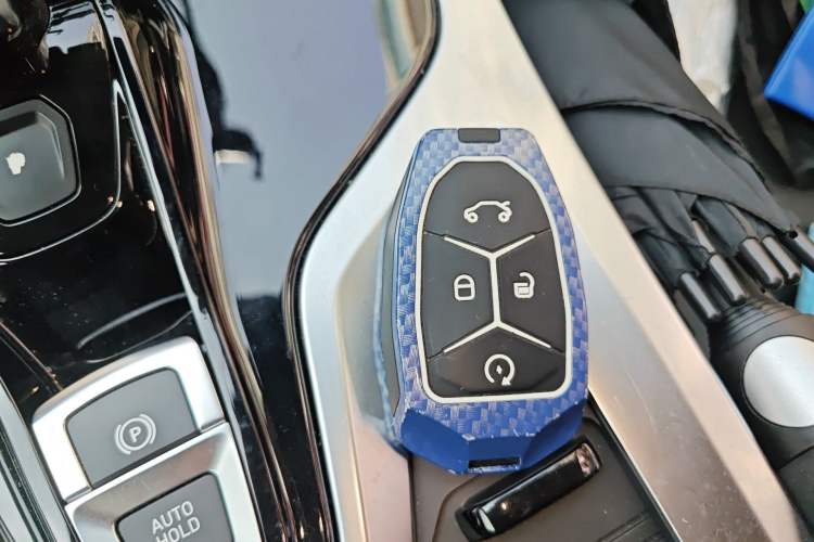 Used Lynk & Co 01 2019 2.0T Two-Wheel Drive Zhaopu Version China VI Standard
