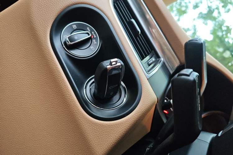 Used Porsche Macan 2014 Macan 2.0T Vehicle Key