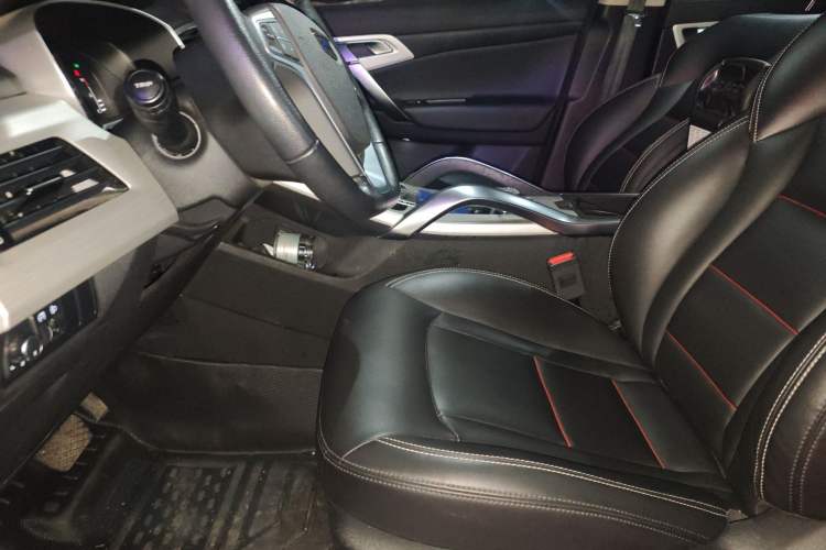 Used Geely Auto Emgrand X7 Sport 2018 1.8TD Automatic Two-Wheel Drive Smart Connect 4G Internet Edition