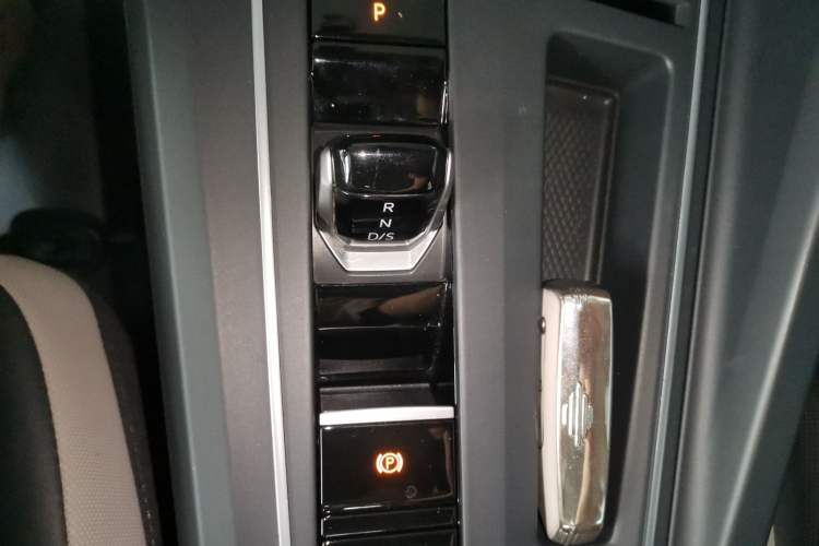 Used Volkswagen Golf 2021 280TSI DSG 30th Anniversary Edition Gear Lever