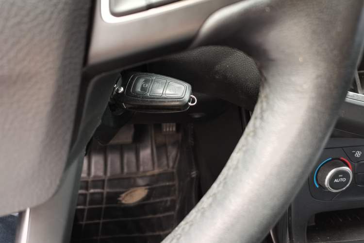 Used Ford Focus 2015 Sedan EcoBoost 125 Automatic Supreme Style Edition