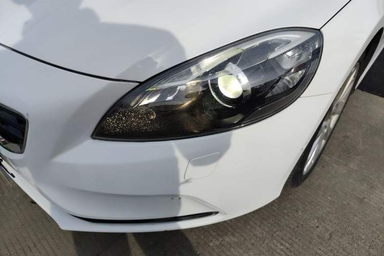 Used Volvo V40 2014 2.0T Zhiya Edition