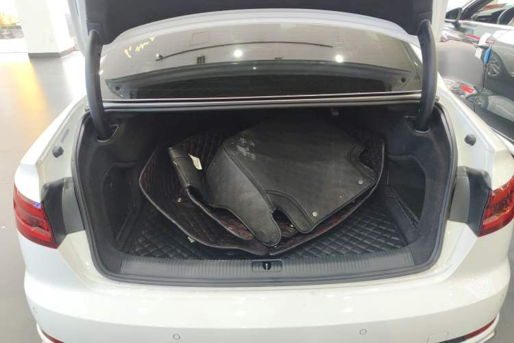 Used Audi A4L 2019 40 TFSI Fashion Edition China VI Emission Standard