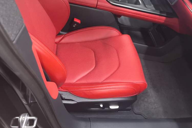 Used Xiaomi Auto SU7 2024 Rear-Drive Standard Founder Edition
