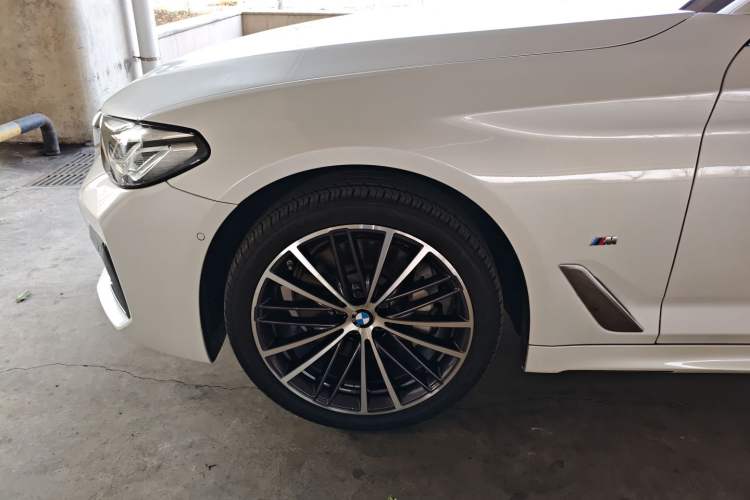 Used BMW 5 Series 2021 530Li Leading Model M Sport Package