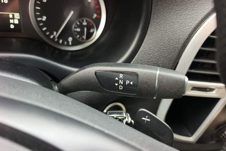 Used Mercedes-Benz Vito 2023 2.0T Elite Version 7 Seats