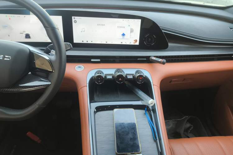 Used EXEED Lingyun 2025 300T Two-Wheel Drive Starry Edition
