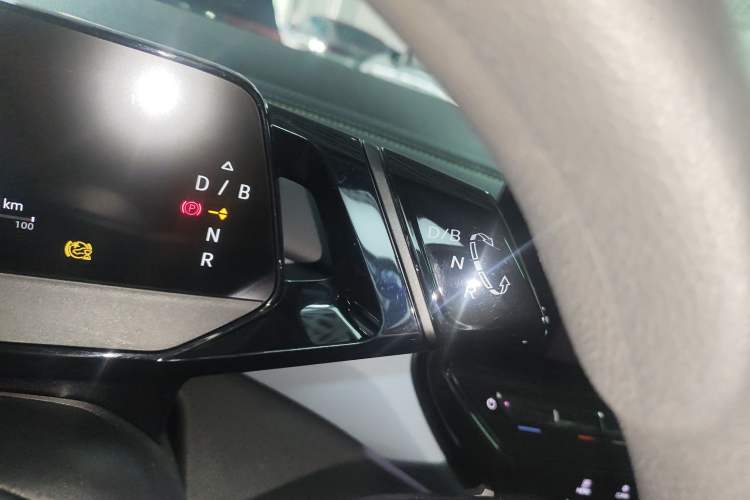 Used Volkswagen ID.4 X 2021 Pure+ Long-Range Edition Gear Lever