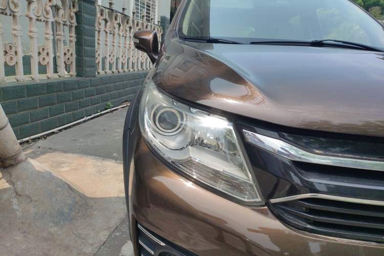 Used FORTHING Joyear XV 2015 1.6L CVT Comfort Model
