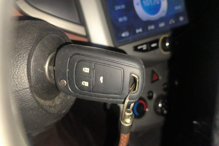 Used Chevrolet Aveo Sonic 2011 Sedan 1.4L Automatic SE