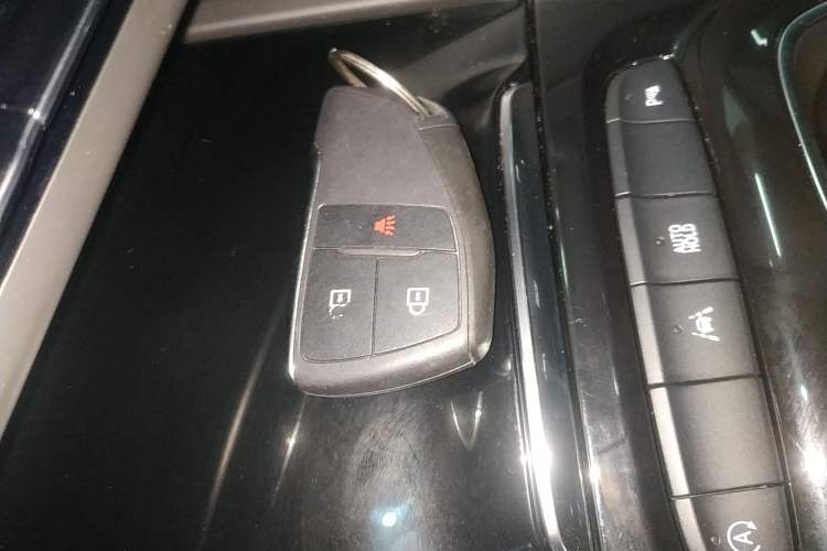 Used Buick Envision 2022 Facelift Encore S 552T Two-Wheel-Drive Luxury Model
