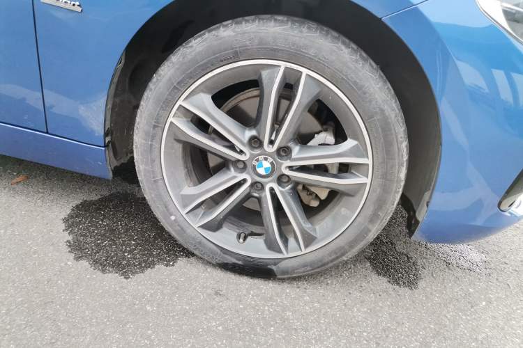 Used BMW 1 Series 2018 118i Sport Edition Right Front Wheel Hub