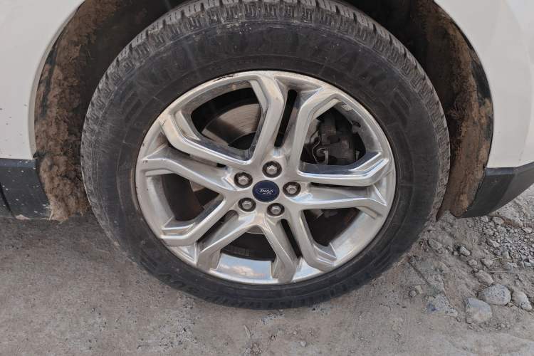 Used Ford Edge 2016 EcoBoost 245 Four-Wheel Drive Titanium Edition 7-Seater
