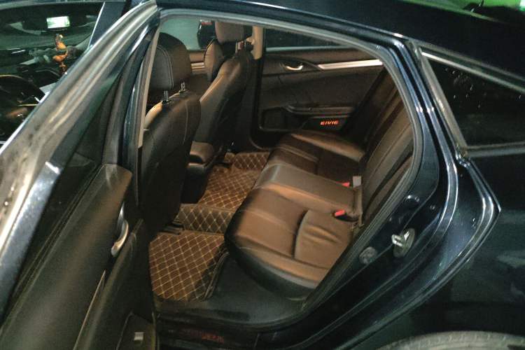 Used Honda Civic 2016 220TURBO CVT Prestige Edition
