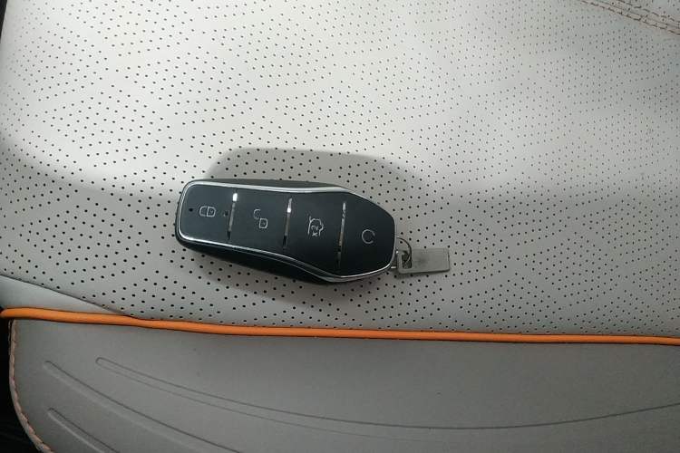 Used BYD Yuan PLUS 2024 Honor Edition 430KM Beyond Model Vehicle Key