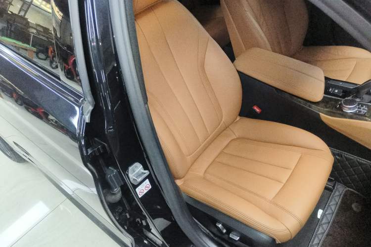 Used BMW 5 Series 2020 530Li Leading Model M Sport Package