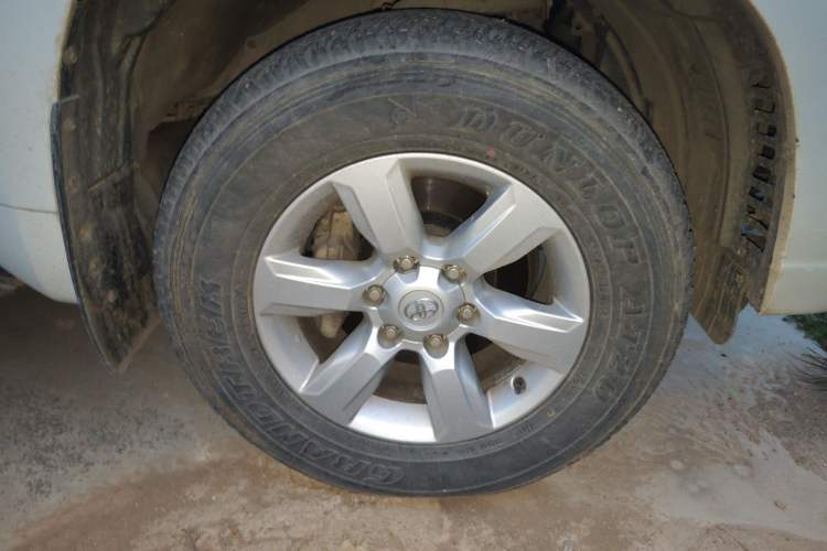 Used Toyota Prado 2014 2.7L Middle East Version Parallel Import Right Front Wheel Hub