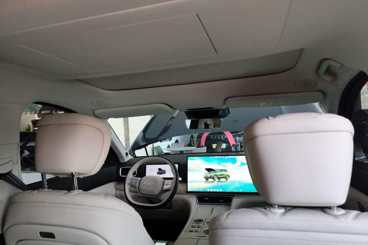 Used Chery T11 2026 Model 220 All-Wheel Drive Family Fun Edition