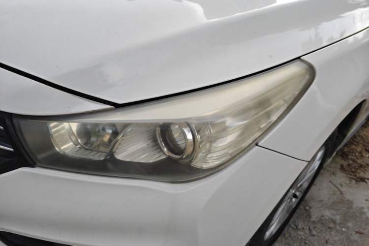 Used GAC Trumpchi GA3S Vision 2014 1.6L Manual Elite ESP Version
