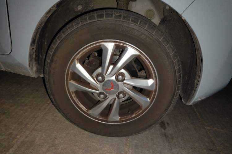 Used Wuling Hongguang MINIEV 2020 Enjoyment Model Lithium Iron Phosphate Right Front Wheel Hub