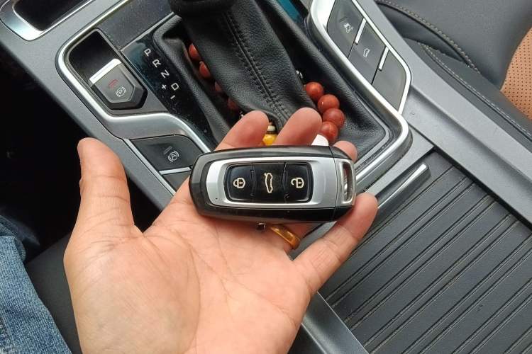 Used Geely Auto Vision S1 2018 1.4T CVT Fengchi Model Vehicle Key