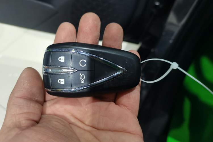 Used CHANGAN UNI-T 2023 Second-Generation 1.5T Prestige Model Vehicle Key