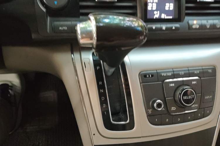 Used Honda Elysion 2012 2.4L VTi-S Prestige Edition Gear Lever